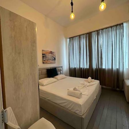 Cityscape Saranda Bagian luar foto