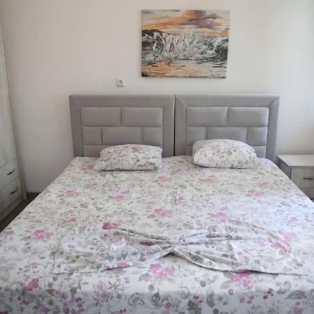 Cityscape Saranda Bagian luar foto