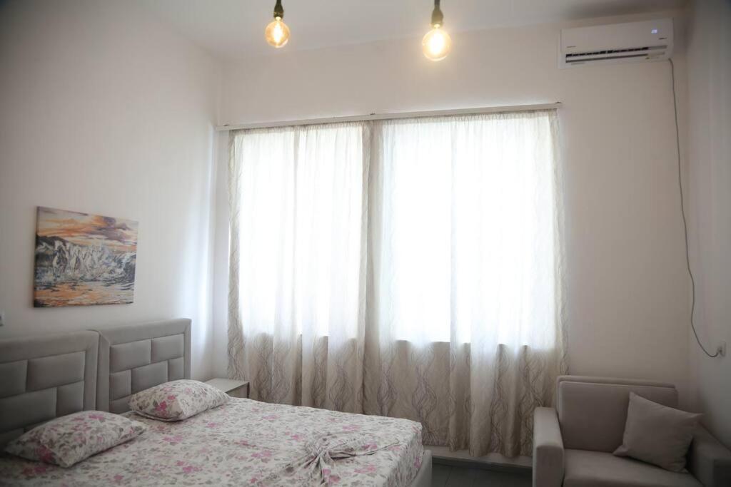 Cityscape Saranda Bagian luar foto