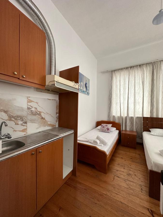 Cityscape Saranda Bagian luar foto